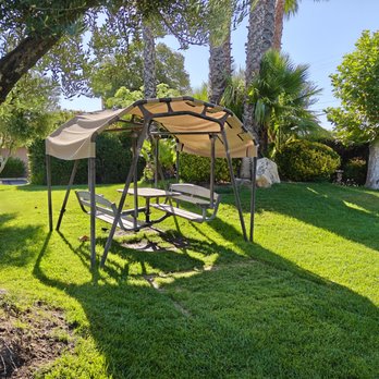 Adelaide Inn - Nice outdoor area. - Hotels Near Me - Paso Robles, California