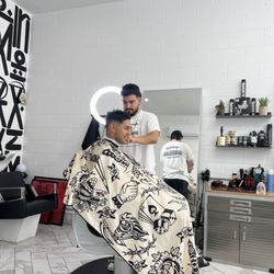 HypeCuts - Fullerton - Clean shop, excellent service, great vibes. Everything you want from a barbershop! Ryan is a fantastic barber. 10/10 Recommend