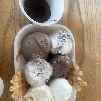 Mayday Ice Cream - Flight of icecream... - Ice Cream & Frozen Yogurt Near Me - Tampa, Florida