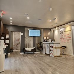 Seoul Medspa - Lobby and service desk.