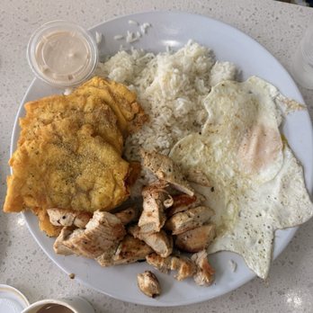 Colada Cuban Cafe - Pollo A La Plancha (Grlilled Chicken) Meal - Cuban Near Me - Fort Lauderdale, Florida