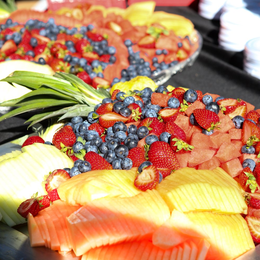 Kona Jerry's BBQ Catering - Fruit Tray for Cocktail Hour - Caterers Near Me Kona Jerry's BBQ Catering - Fruit Tray for Cocktail Hour - Caterers Near Me