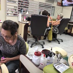 K Nails - 2 of the four manicure tables