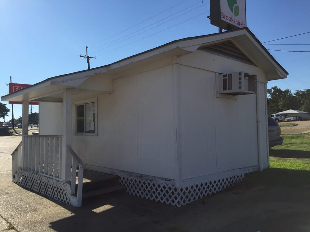 THE WINNFIELD SNOW CONE STAND Updated October 2024 8511083 W Ct St