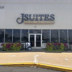 DH Hair Designs - Exterior