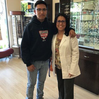 Right Vision Optometry - If you ever need glasses, this is the place to go to. They've got a large variety of glasses but best of all is the quality costumer service - Eyewear & Opticians Near Me - Granada Hills, California