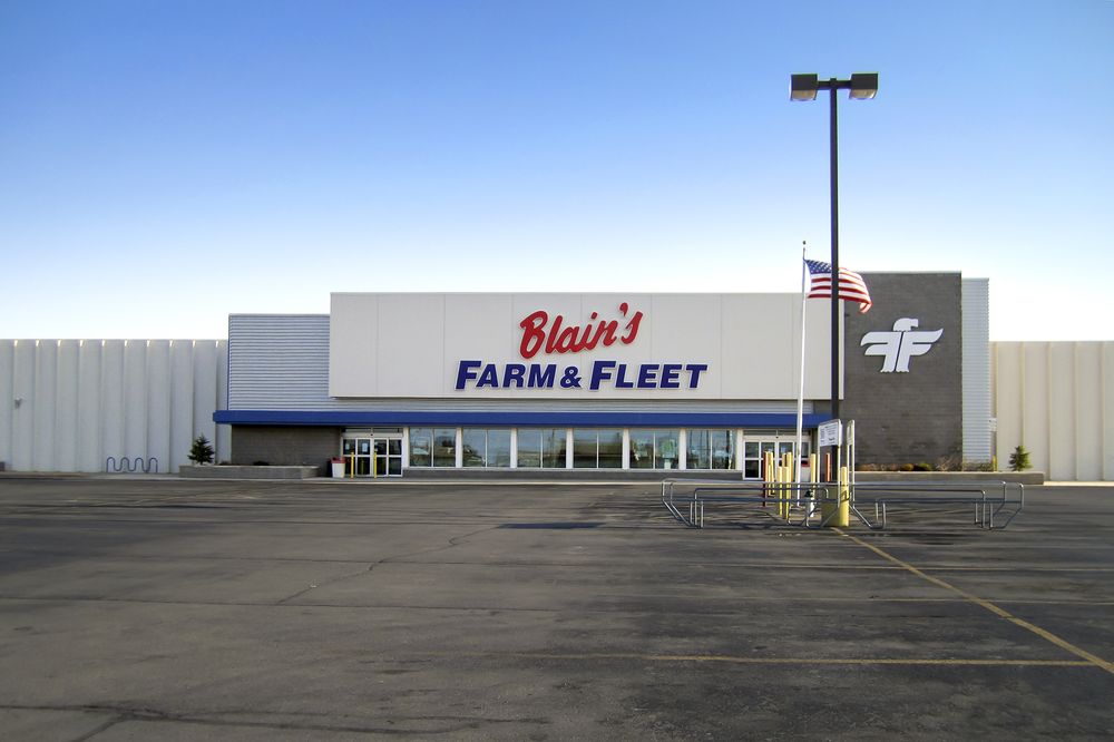 BLAIN’S FARM & FLEET CEDAR FALLS, IA 219 Brandilynn Blvd, Cedar