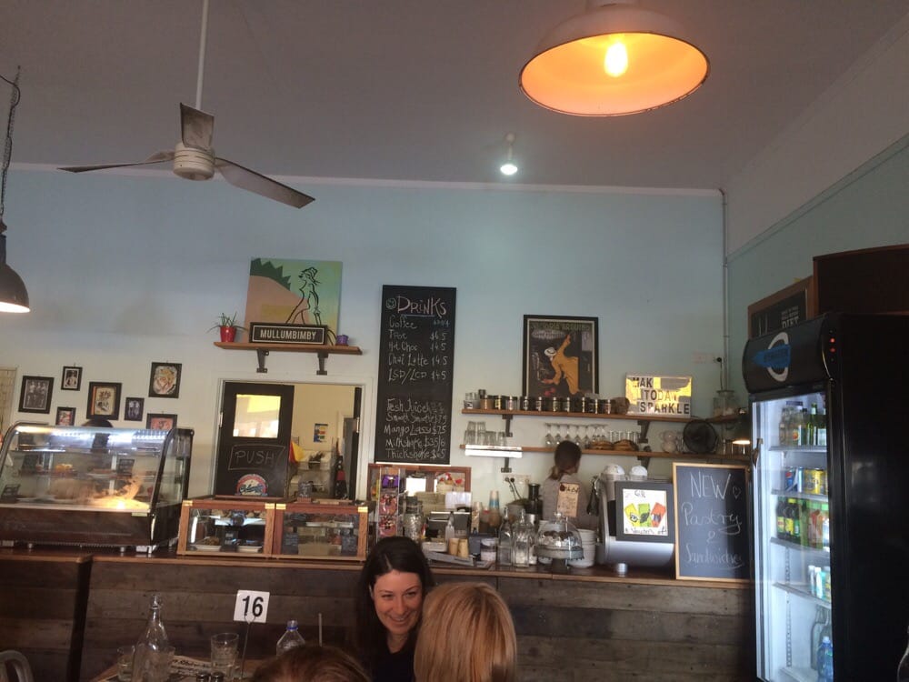 THE EMPIRE CAFÉ & DELUXE BURGER BAR Coffee & Tea 20 Burringbar St