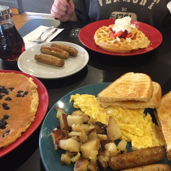 Blondie's Diner - Yummy breakfast - Breakfast & Brunch Near Me - Willimantic, Connecticut Blondie's Diner - Yummy breakfast - Breakfast & Brunch Near Me - Willimantic, Connecticut