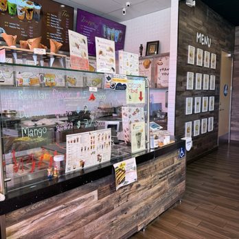 CoCo's Kanom Thai - Inside - Desserts Near Me - Los Angeles, California