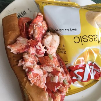 Jackie's Too Restaurant - Lobster roll - Seafood Near Me - Ogunquit, Maine Jackie's Too Restaurant - Lobster roll - Seafood Near Me - Ogunquit, Maine