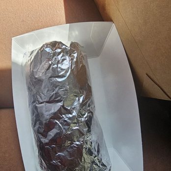 La Chingonita - Chicken burrito - Mexican Near Me - Philadelphia, Pennsylvania La Chingonita - Chicken burrito - Mexican Near Me - Philadelphia, Pennsylvania