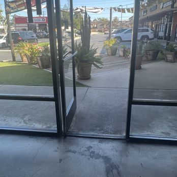 Mariscos Hector - View outside - Mexican Near Me - Costa Mesa, California