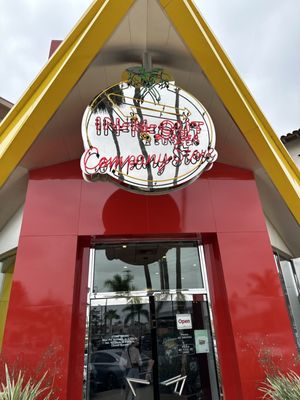 In-N-Out Burger by null