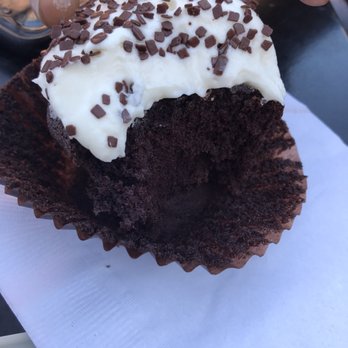 Georgetown Cupcake - Chocolate cupcake - Cupcakes Near Me - Washington, DC, District of Columbia