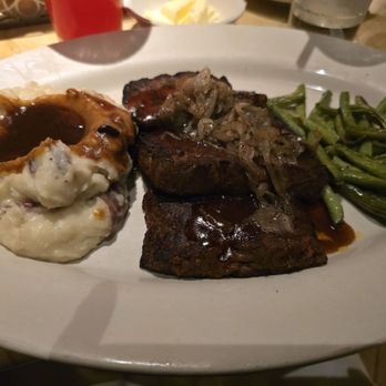 The Cheesecake Factory - Meatloaf, gravy on mashed potatoes and green beans - Desserts Near Me - Honolulu, Hawaii The Cheesecake Factory - Meatloaf, gravy on mashed potatoes and green beans - Desserts Near Me - Honolulu, Hawaii