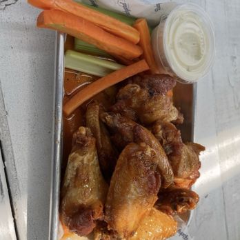 Backyard on Broadway - Bars Near Me - San Antonio, Texas
