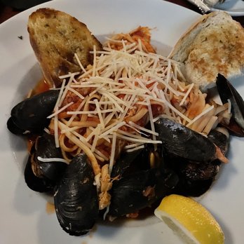 District 36 Wine Bar and Grille - Frutti Di Mare - Wine Bars Near Me - Ankeny, Iowa District 36 Wine Bar and Grille - Frutti Di Mare - Wine Bars Near Me - Ankeny, Iowa