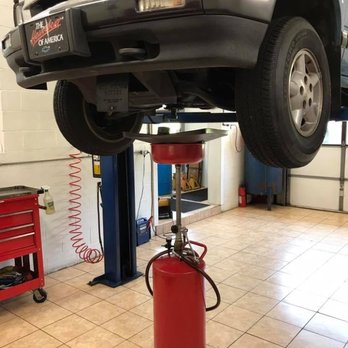 Daves Auto Service - Changing engine oil in a Chevrolet Blazer - Auto Repair Near Me - Boyertown, Pennsylvania
