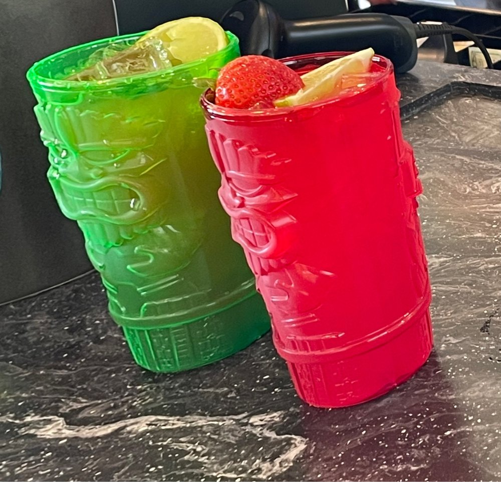 Hang Ten Tiki Bar Image
