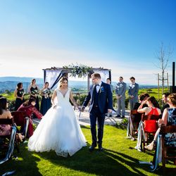 Boulder Ridge by Wedgewood Weddings - Happy newlyweds at Boulder Ridge by Wedgewood Weddings