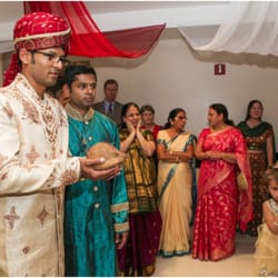 Shree Swaminarayan Temple - Photo by http://www.studiofinch.com