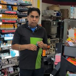 7-Eleven - Con Man, buyer beware!