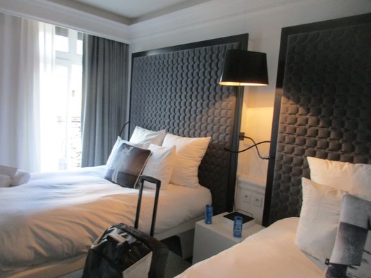 Vertigo Hotel by null