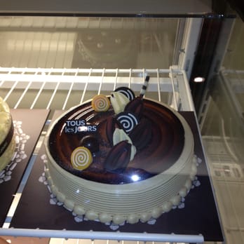 Tous Les Jours - Mm...looks swirly and delicious! - Bakeries Near Me - Northridge, California Tous Les Jours - Mm...looks swirly and delicious! - Bakeries Near Me - Northridge, California