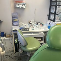 Sheik Mon F - Messy desk in a room I was placed in for a filling