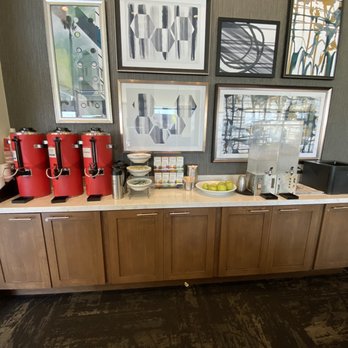 Hyatt Place - Glendale - Free coffee & tea in the lobby - Hotels Near Me - Glendale, California Hyatt Place - Glendale - Free coffee & tea in the lobby - Hotels Near Me - Glendale, California