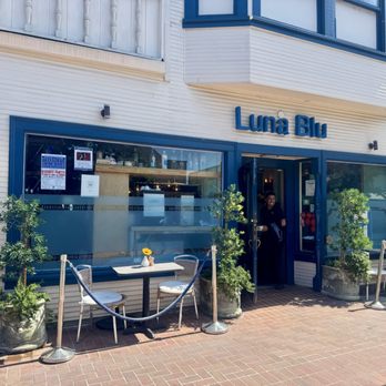 Luna Blu - Main entrance to the restaurant. - Italian Near Me - Tiburon, California