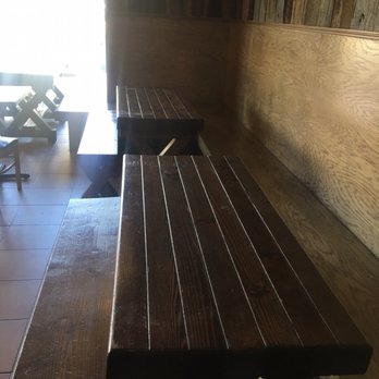 La Perrada De Chalo - Seating - Burgers Near Me - Jackson Heights, New York