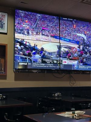 Paul & Jack's Tavern by null