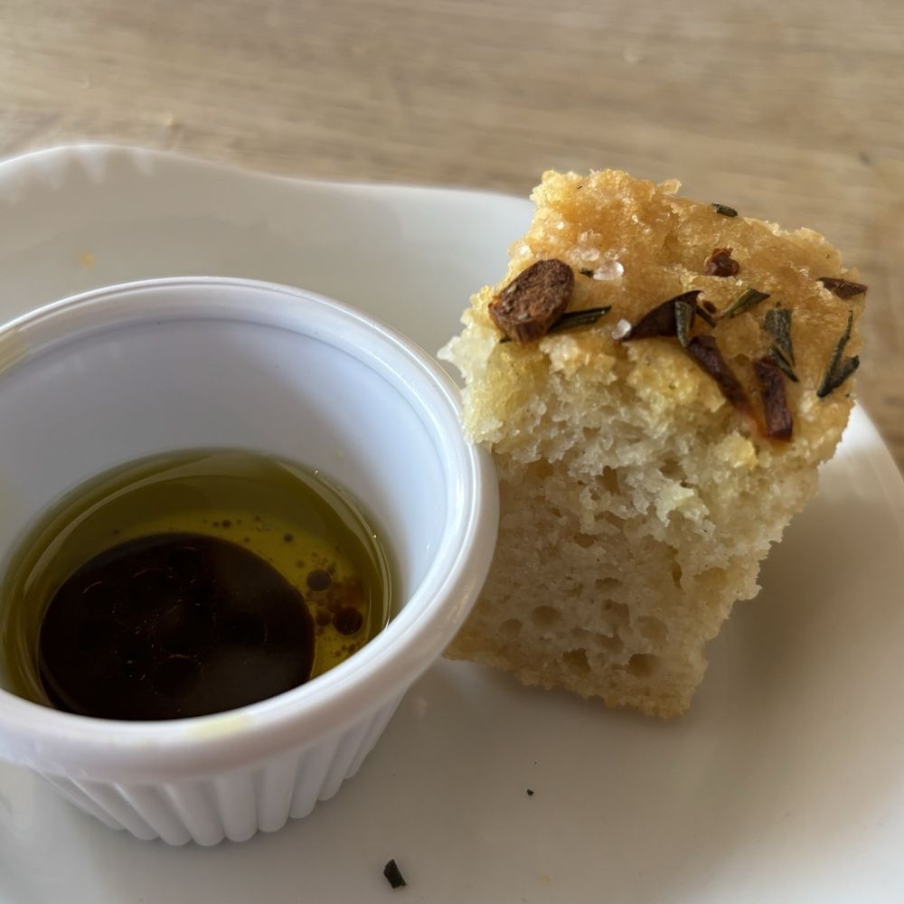The Mermaid - Garlic bread and dipping oil - Pubs Near Me - Huntingdon, CAM