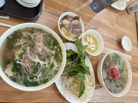 Pho Hoang by null