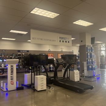 Road Runner Sports - perfect fit zone! THANKS NATALIE! - Accessories Near Me - Irvine, California