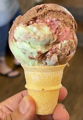 Husky Deli & Catering & Ice Cream by null