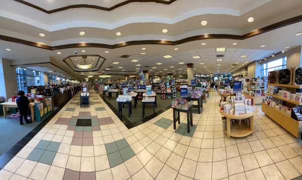 Barnes Noble 143 Photos 153 Reviews Bookstores 731 N San