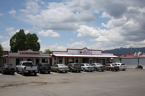 Cree-Mee Drive In by null