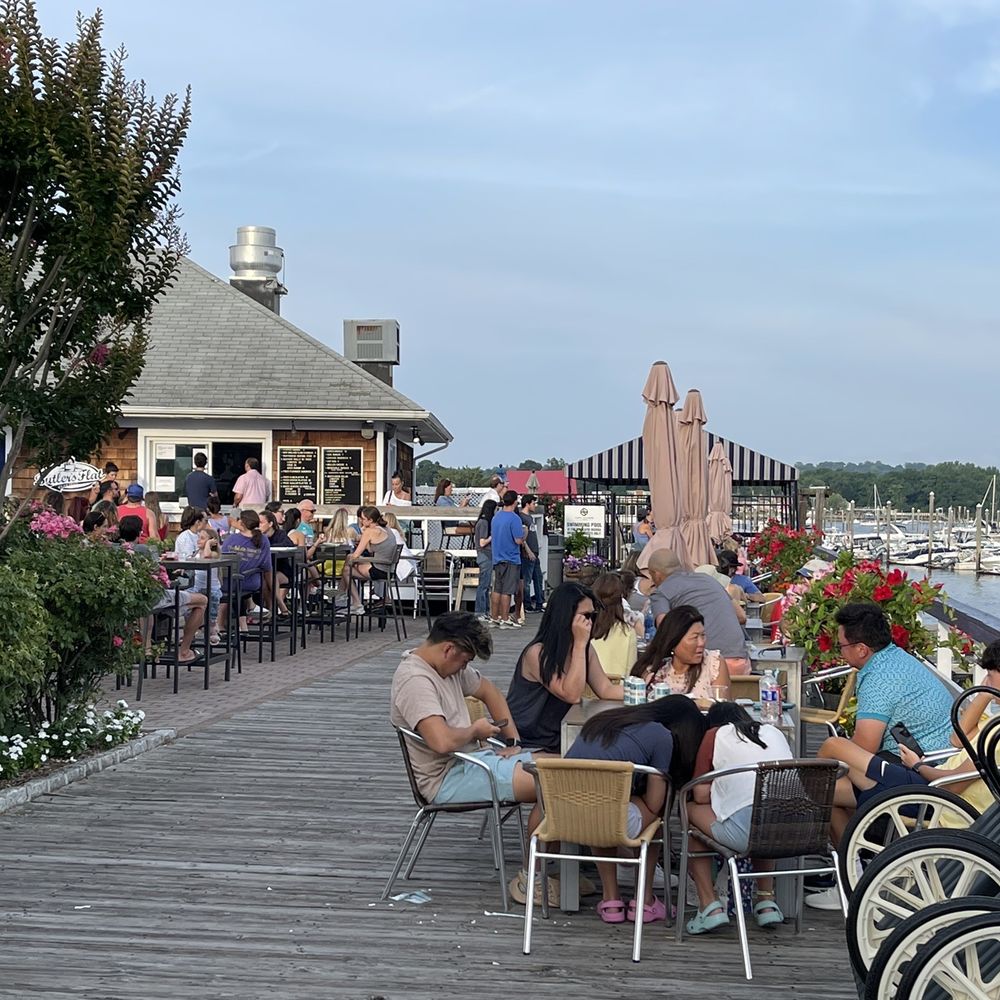 Butler's Flat - Seafood Near Me - Port Washington, New York