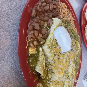 Buenos Grill - 3 chicken enchiladas - Mexican Near Me - Reno, Nevada