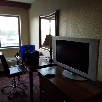 Econo Lodge Inn & Suites - TV Area - Hotels Near Me - Joplin, Missouri Econo Lodge Inn & Suites - TV Area - Hotels Near Me - Joplin, Missouri