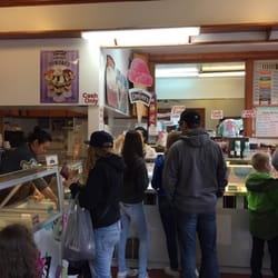 Tuckered Bear - A small but successful and very centrally located ice cream shop on the main drag in downtown Seaside, near the turn-around.