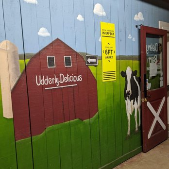 HK Dairy Barn - a cow and barn painted on the wall - Ice Cream & Frozen Yogurt Near Me - Haddam, Connecticut
