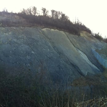 Wrens Nest Nature Reserve - Fossilised beach layers - Parks Near Me - Dudley, XWM
