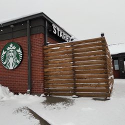 Starbucks - Fueling up for a snowy day