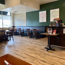 Udon Thai and Sushi - Inside