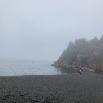 Black Beach - Hidden Gem - Beaches Near Me - Silver Bay, Minnesota