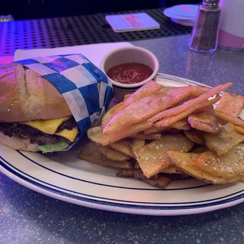 Hank’s Garage & Grill - Hanks Original - Hot Dogs Near Me - Shawnee, Kansas